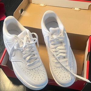 Nike White Women's Sneakers